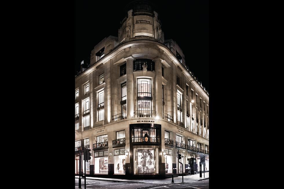 Store gallery: Burberry Regent Street - a vision of luxury retail ...